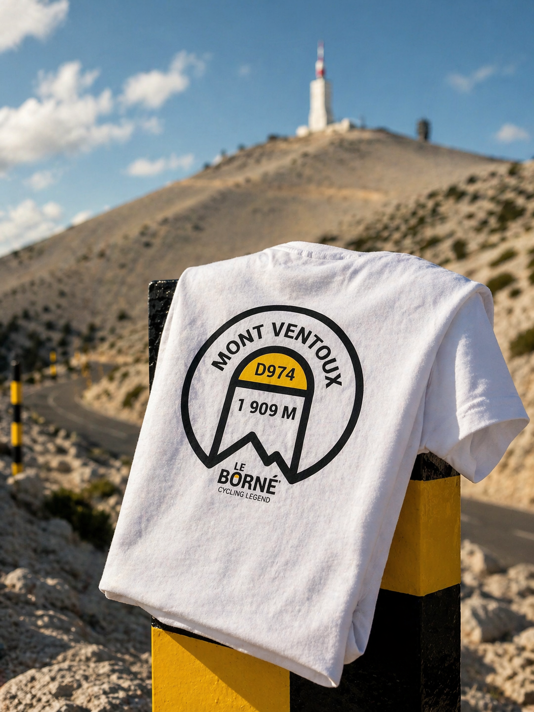 T-shirt cyclisme Mont Ventoux Le Borné présenté plié